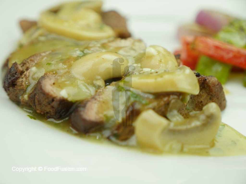 Beef Steak with Mushroom Sauce – Food Fusion