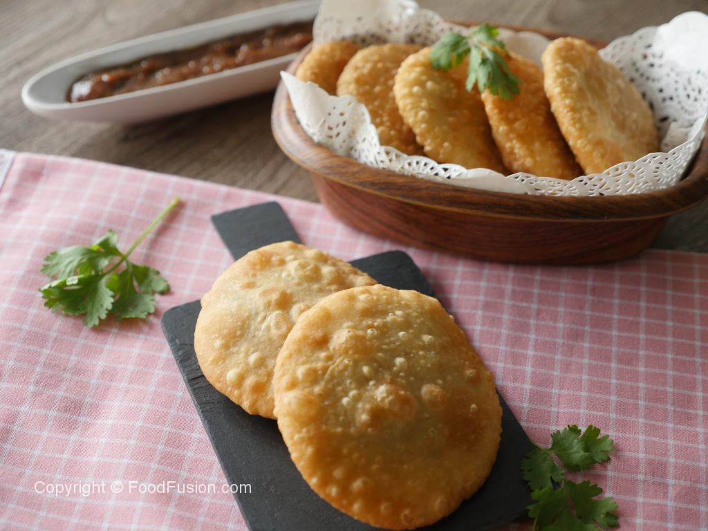 Aloo Kachori – Food Fusion