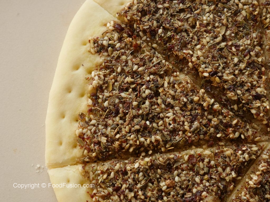Zaatar-Manaquish-Recipe-by-Food-fusion-5 /upload/thumbnail1/2025/2/24/192036/thumb2