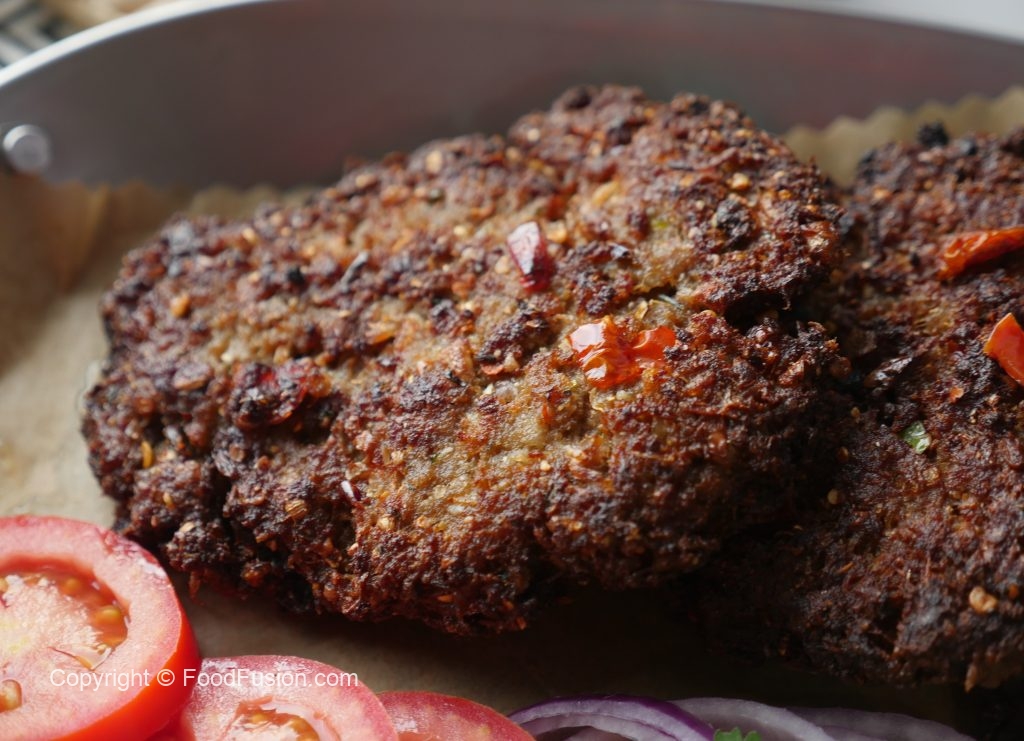 Chapli-kabab-Recipe-by-Food-fusion-1 /upload/thumbnail1/2025/2/23/178095/thumb2