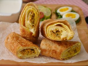 Crispy Roti Egg Roll – Food Fusion