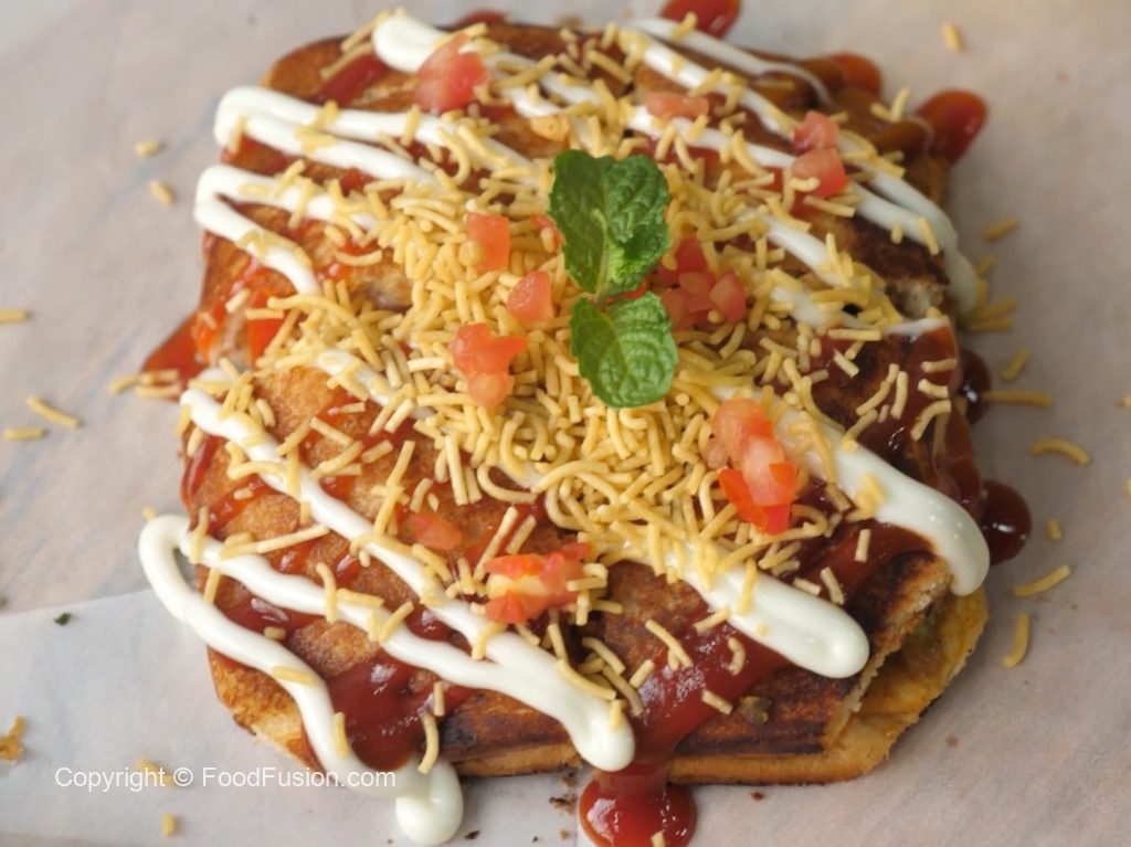 Street Style Egg Masala Sandwich – Food Fusion