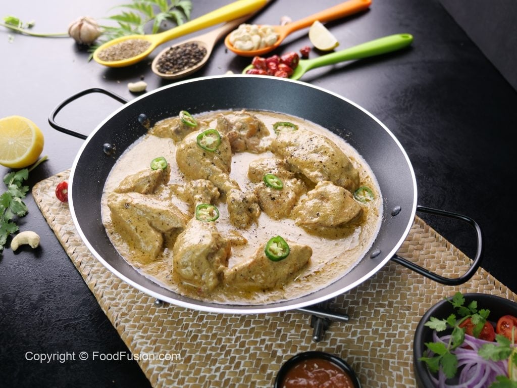 Mittu Cooking Love: White Chicken Gravy Made Indian Style